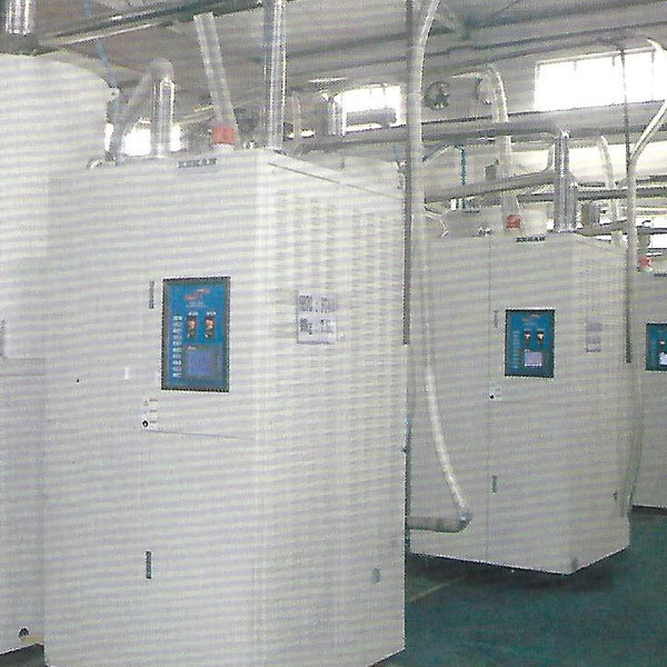 交聯(lián)聚乙烯管材擠出生產原料除濕干燥及原料多方向輸送系統(tǒng)